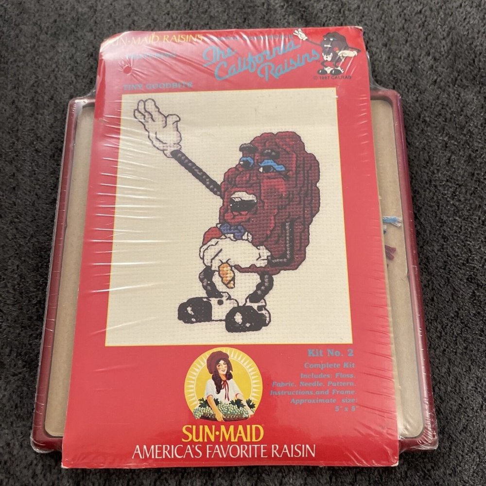 New California Raisins Cross Stitch Kit Singer BV7